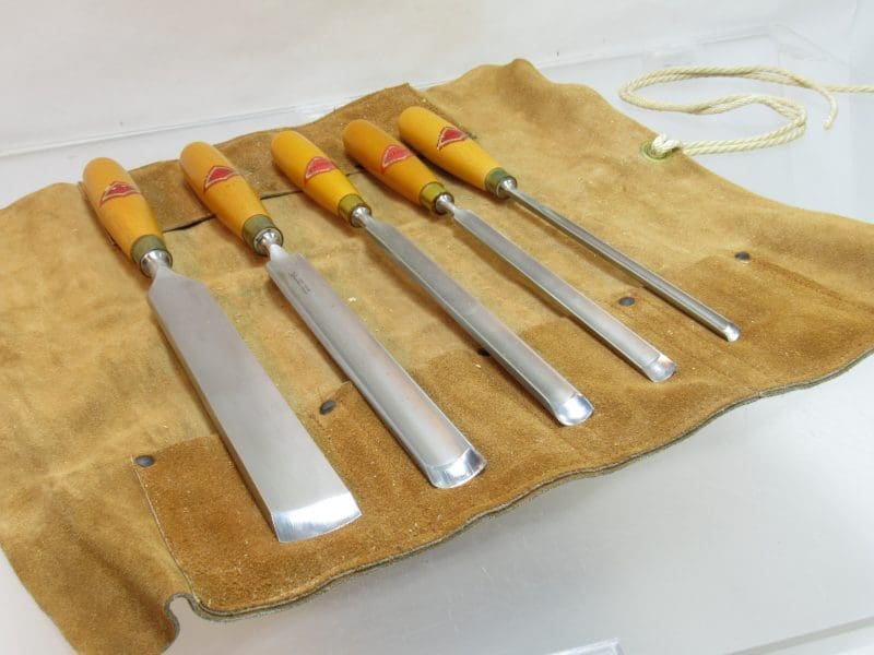 Exceptional Set of 6 Henry Taylor Sheffield England Diamic Gouge Chisels 1 3/16" , 7/8" 5/8" 1/2" 1/4" Wide 15 1/2" Long