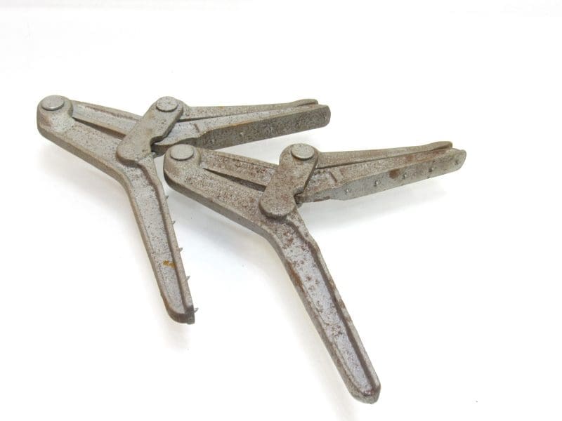Nice Pair Of 2  Hartford Clamp Company Corner Clamps With Sharp Points