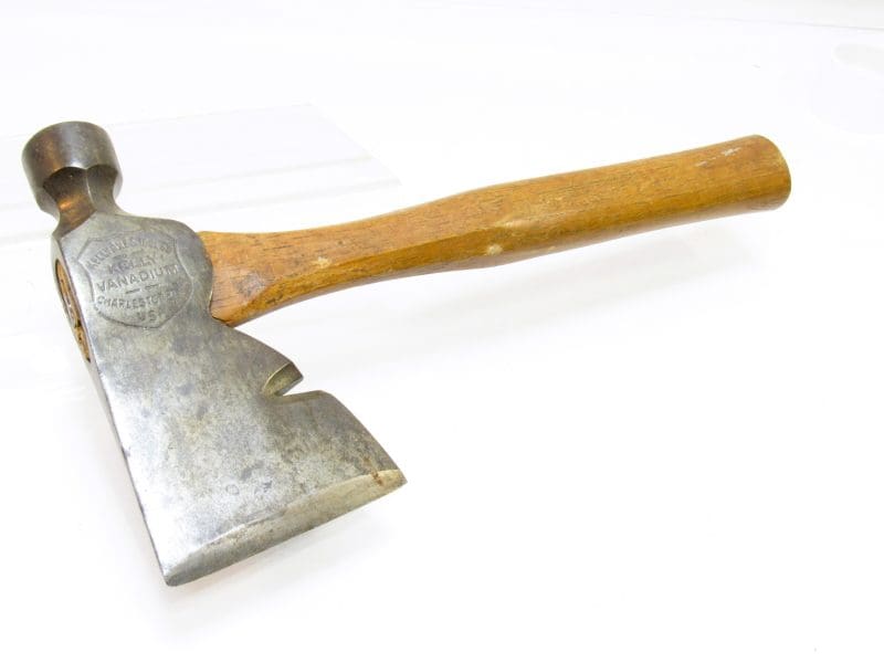 Kelly Axe & Tool Co Vanadium Charlestown VA USA Embossed Axe / Hatchet